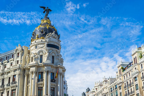 Obraz na płótnie Downtown of Madrid (Gran Via and Metropolis Building), Spain w salonie