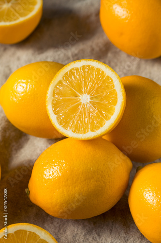 Canvastavla Raw Yellow Organic Meyer Lemons