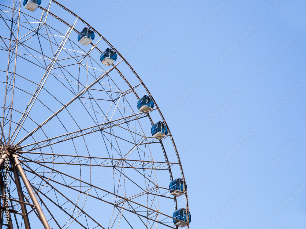 Fototapeta premium The ferris wheel with copy space