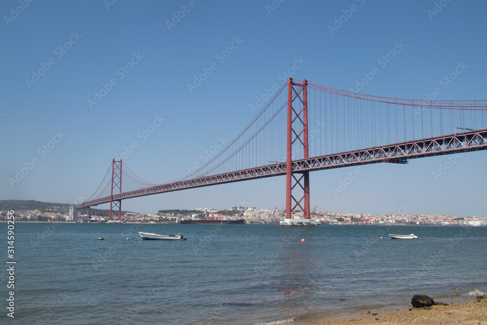 Ponte 25 abril, Portugal