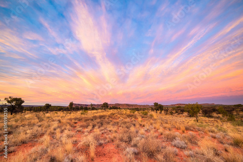 Pink sky in the evening over the King’s canyon