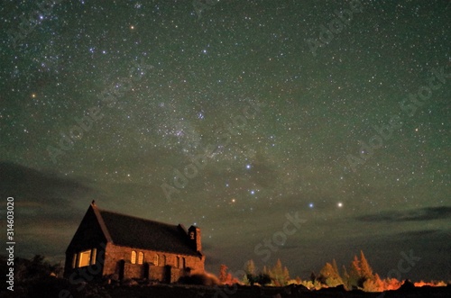 Wallpaper Mural 善き羊飼いの教会 Torontodigital.ca