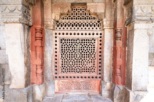 Detail architecture of Isa Khans Garden Tomb, part of Humayan's Tomb Complex