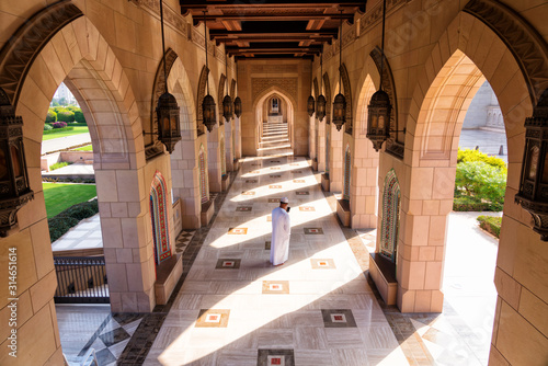 Photos MUSCAT, OMAN - NOV 22, 2018: Sultan Qaboos Grand Mosque