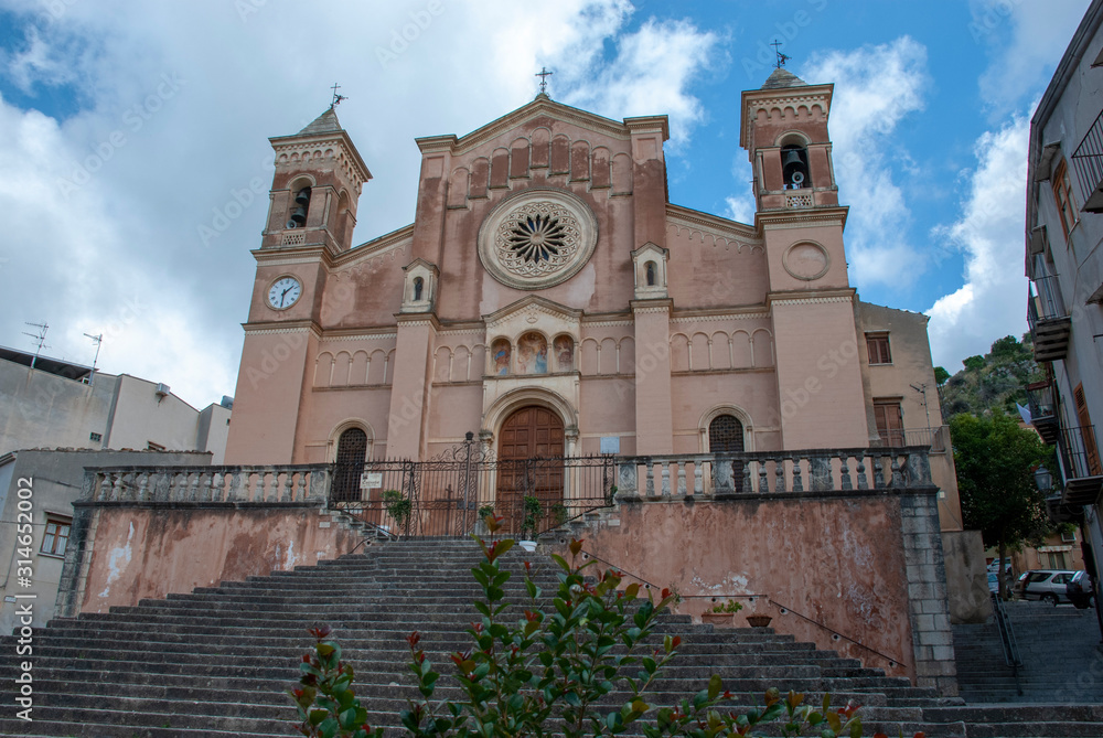 Kirche von Collesano auf der italienischen Insel Sizilien