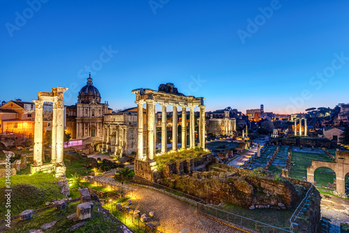 The ruins of the Roman Forum in Rome at dawn © elxeneize