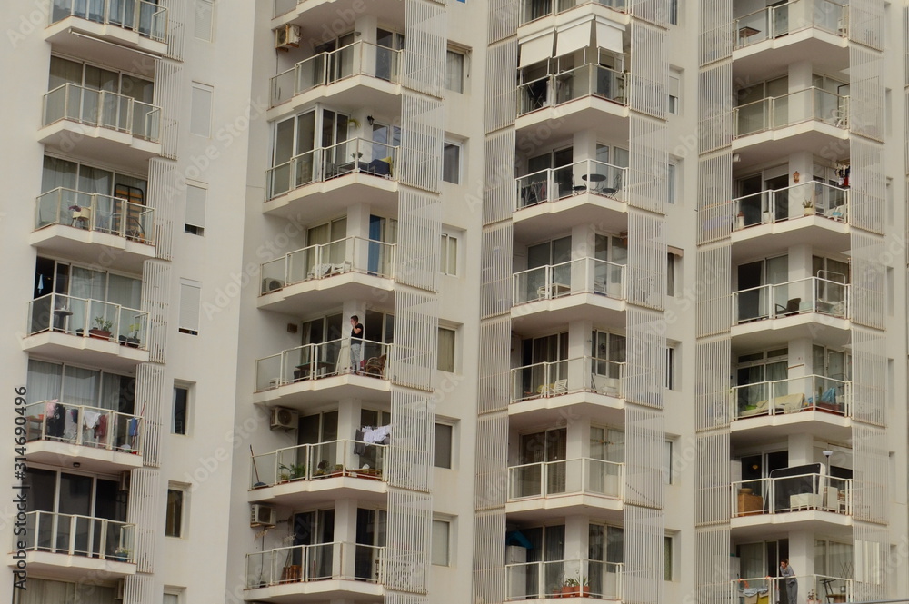 patrones en terraza del edificio