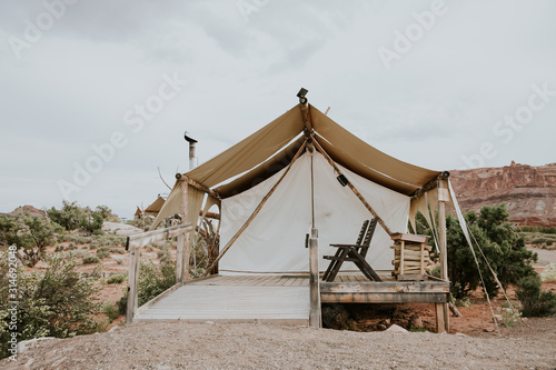 Se retrouver autour d'un campement dans le désert de Moab © lorabarra