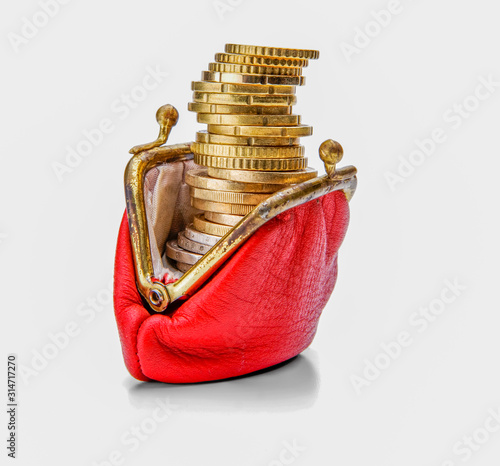 Münzen in einer roten Geldbörse