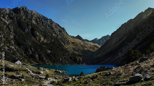 Fototapeta Naklejka Na Ścianę i Meble -  Mountain lake in france