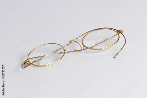 1700s Ben Franklin bifocals glod frame