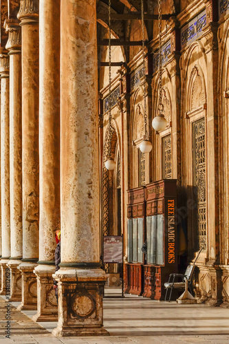 Cuadro en lienzo Cairo, Egypt A stand on the grounds  of the Muhammed Ali mosque offering free books about Islam