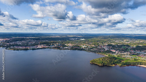 Obraz na płótnie karlskoga sweden - panorama view drone w salonie
