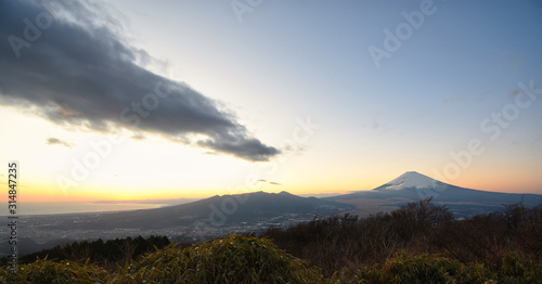 Fototapeta Naklejka Na Ścianę i Meble -  Fuji mountain sunset from Hakone, Japan