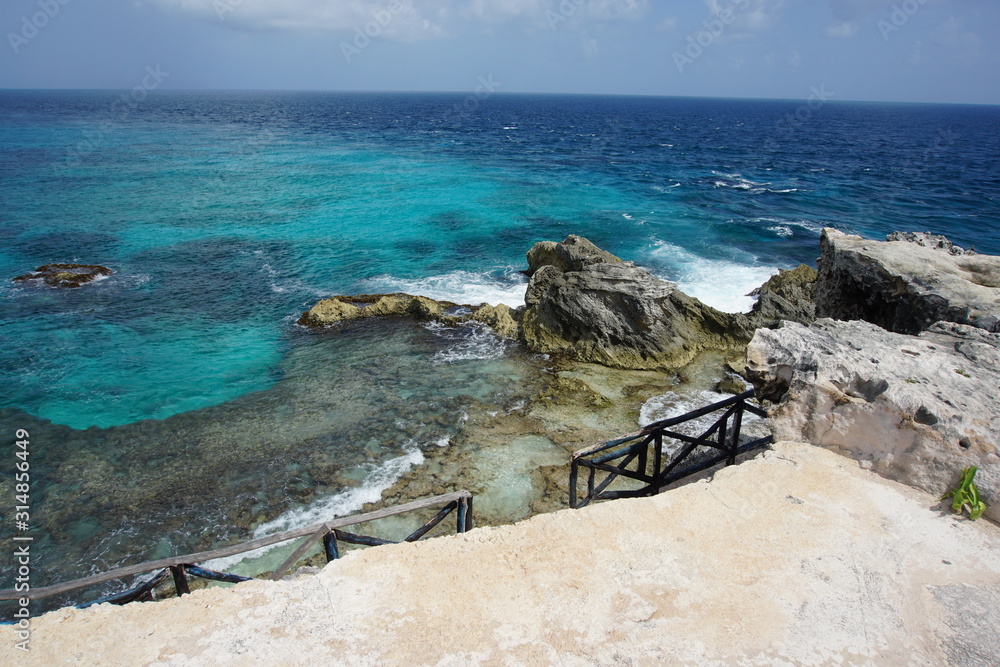 Caribbean coast, Punta Sur, Isla Mujeres, Mexico - obrazy, fototapety, plakaty 