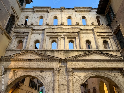 Porta Borsari, Verona 