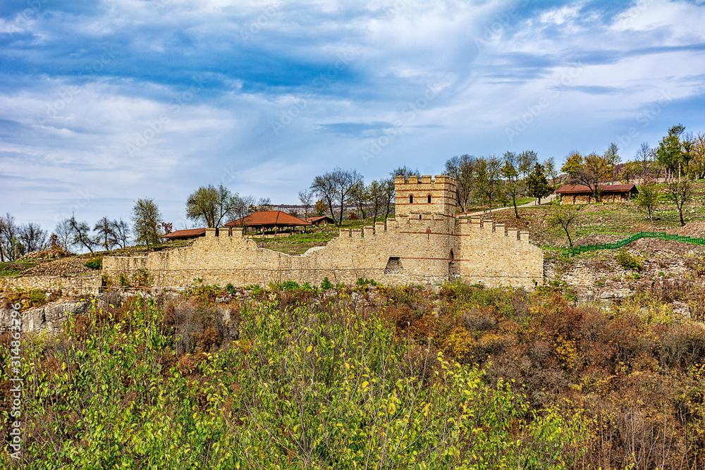 Fototapeta premium castle in Veliko Tarnovo, Bulgaria, ruins