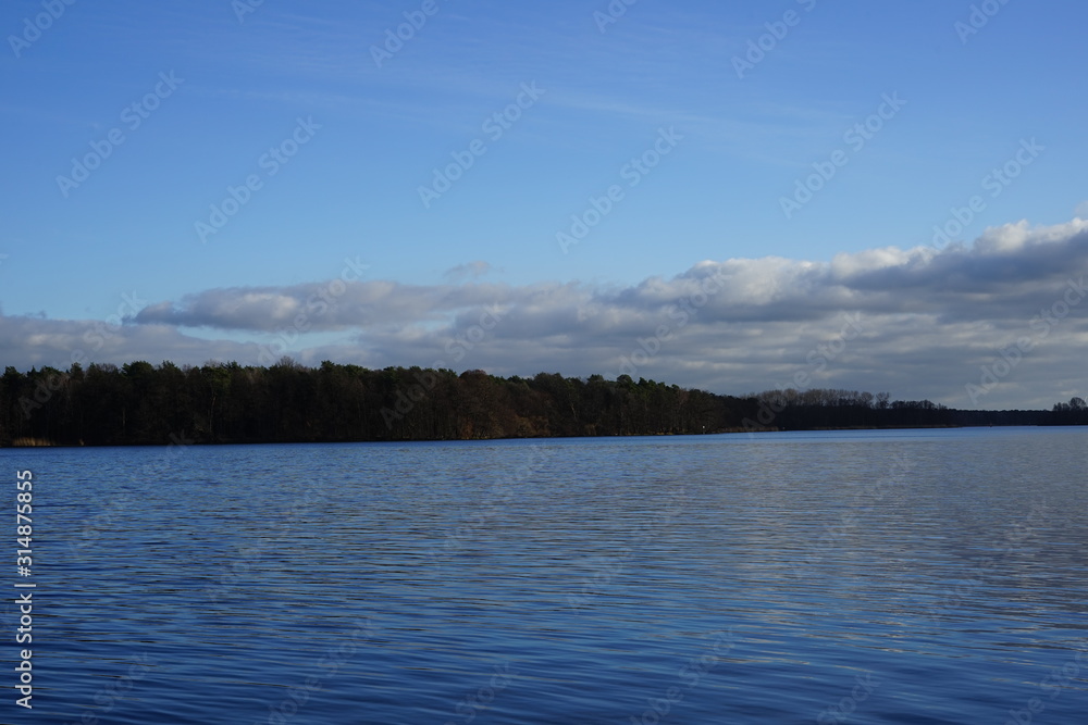 Flusslandschaft der Dahme bei Grünau in Berlin Flusslandschaft der Dahme bei Grünau in Berlin