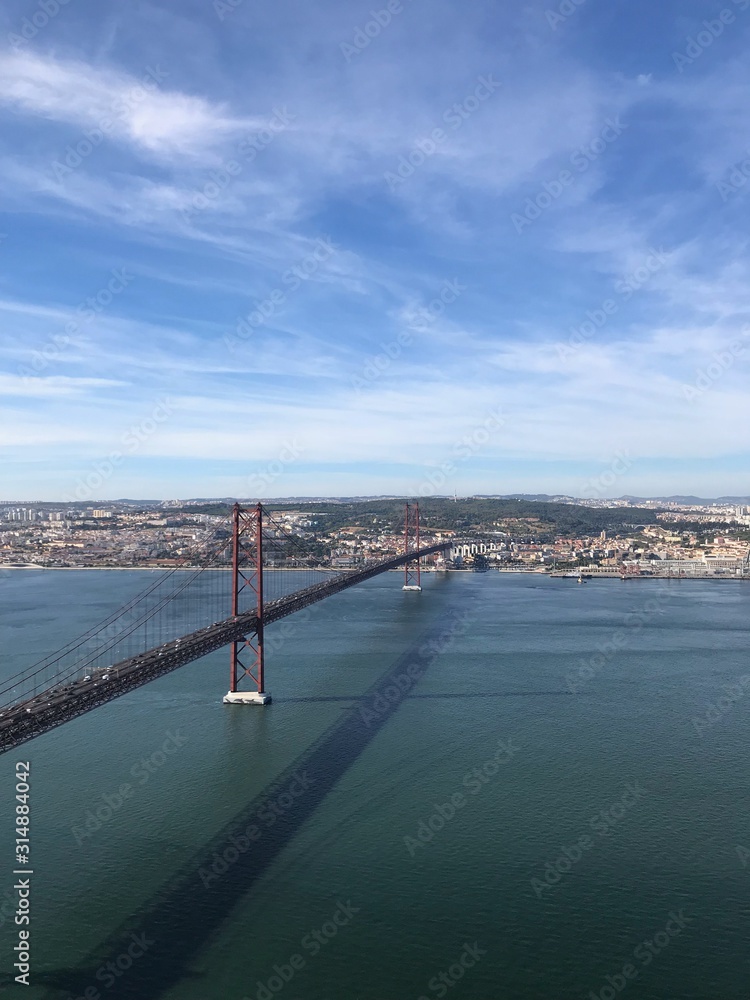 Fototapeta premium Bridge Portugal Skyline