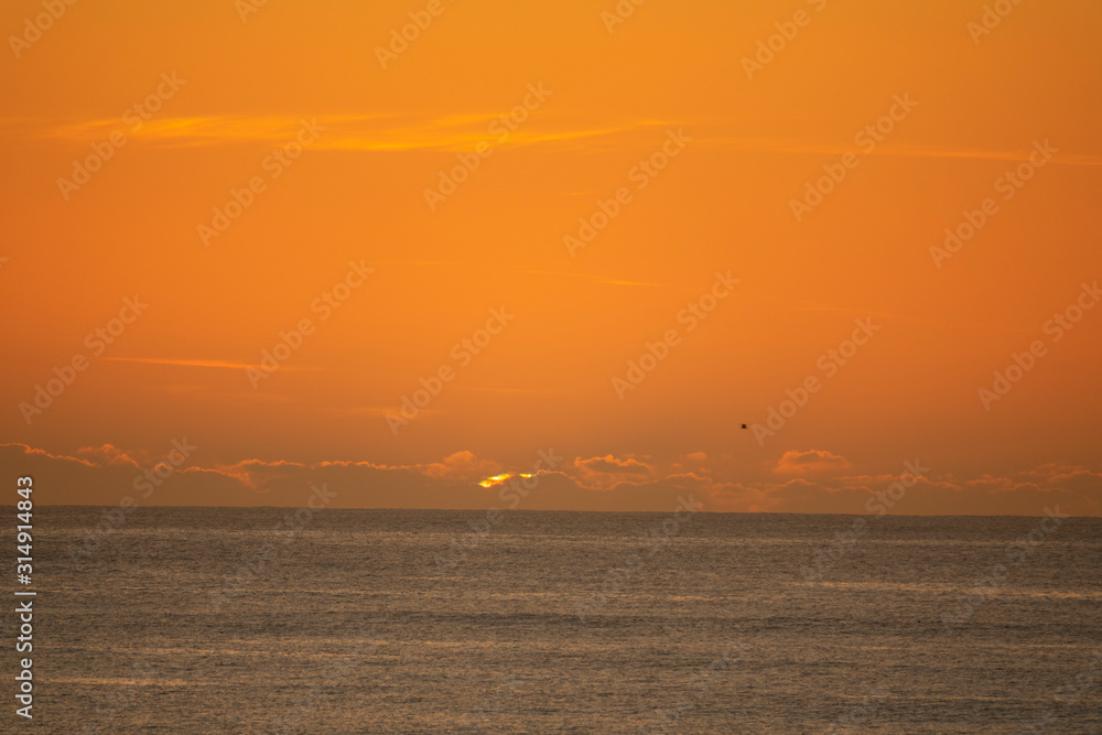 Coucher de soleil sur l'océan atlantique