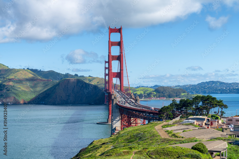 Fototapeta premium Golden Gate Bridge in San Francisco