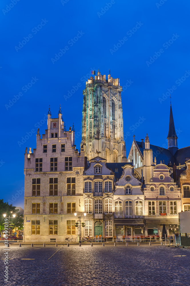 Fototapeta premium Grote Markt in Mechelen - Belgium