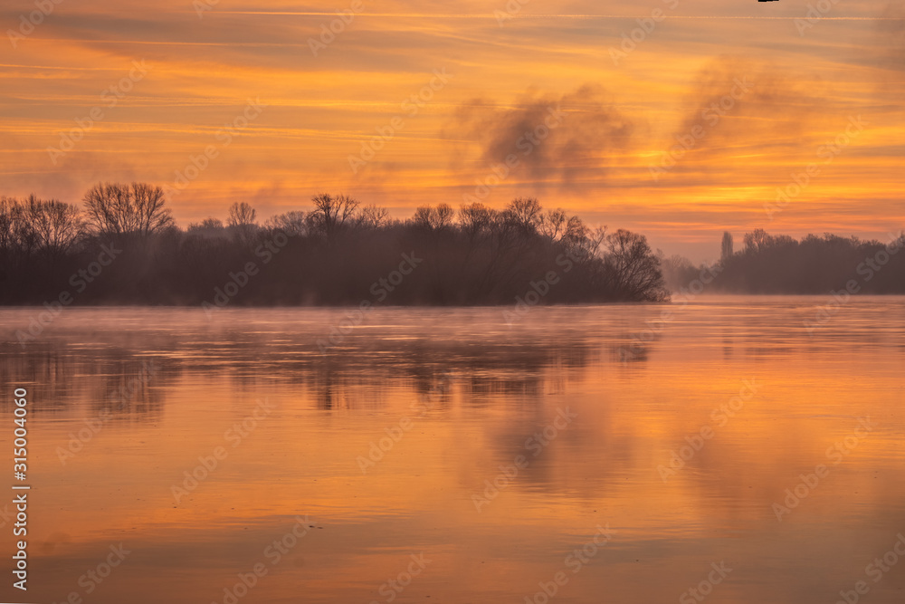 lever de soleil sur la Loire
