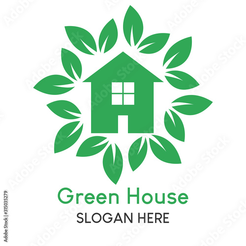 Logo écologique de la maison verte. Immobilier, Naturel