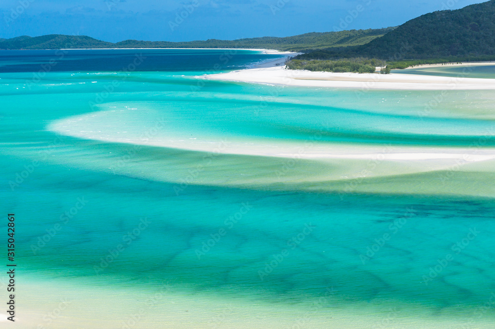 Breathtaking view of isolated Whitsunday island from Hill Inlet