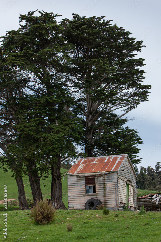 Small barn. Abandoned farmhouse. Catlins. New Zealand Small barn. Abandoned farmhouse. Catlins. New Zealand