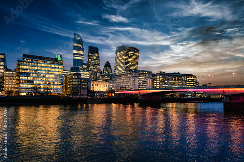London City at Sunset © Antoine Sthock