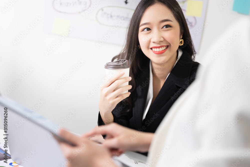Tablework Startup diversity teamwork brainstorming meeting concept. Work ...