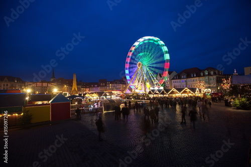 Erfurter Weihnachtsmarkt bei Nacht