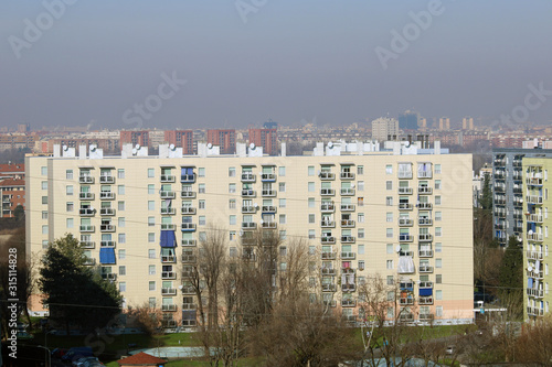 Edifici ad uso abitativo della periferia di Milano