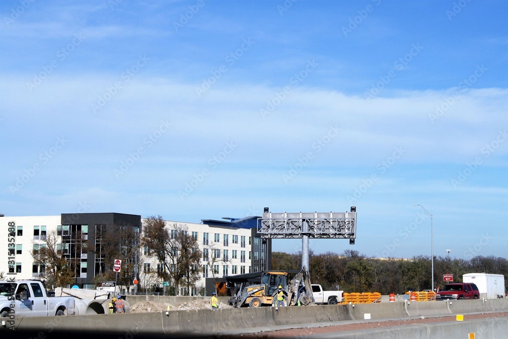 Fototapeta premium construction and a building and the sky
