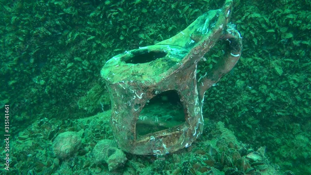 Underwater archeology a device for heating food from a sunken ancient