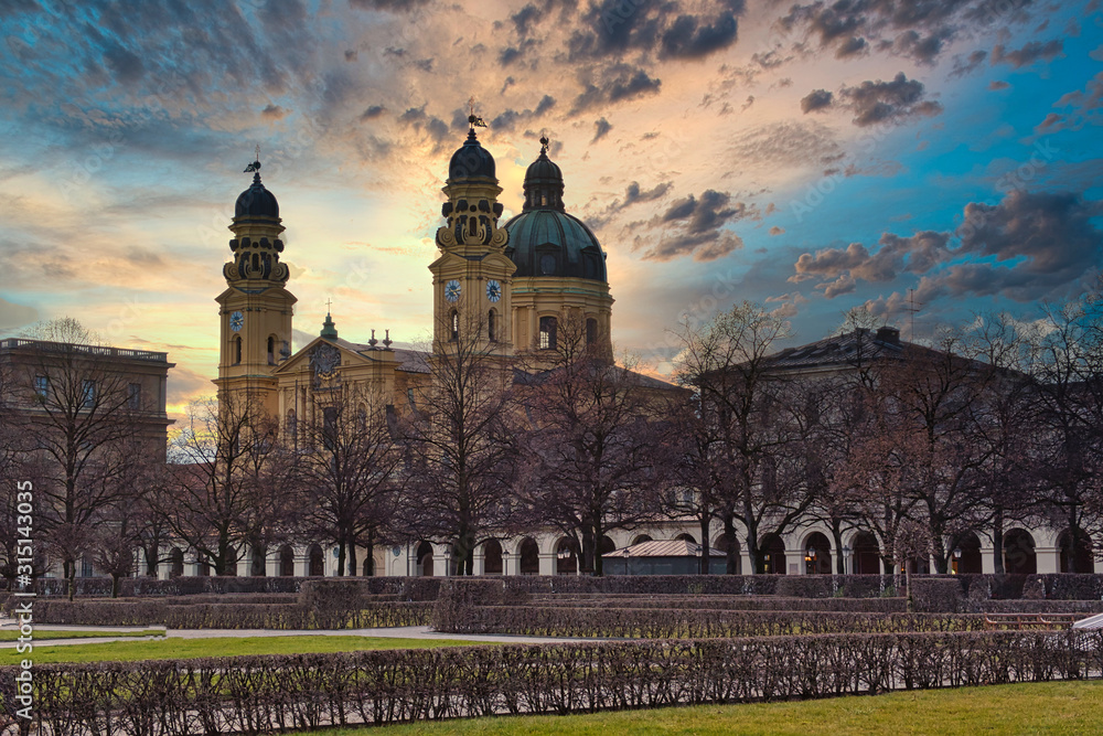 Obraz premium Theatiner Church in Munich