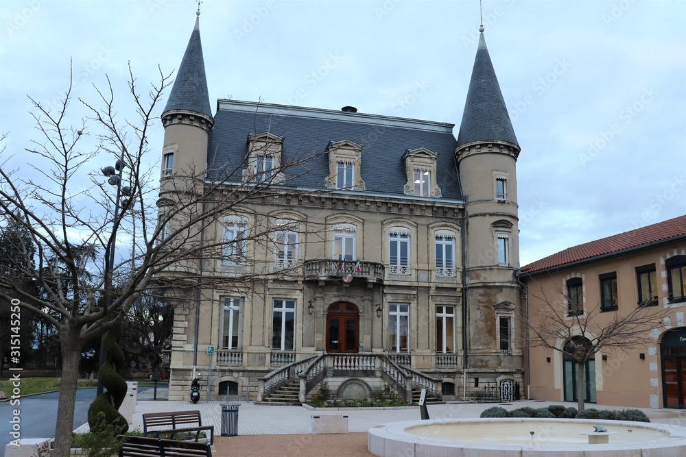 Mairie de la commune de Bourgoin Jallieu - Département de l'Isère - Région Rhône Alpes - France - Vue extérieure Mairie de la commune de Bourgoin Jallieu - Département de l'Isère - Région Rhône Alpes - France - Vue extérieure