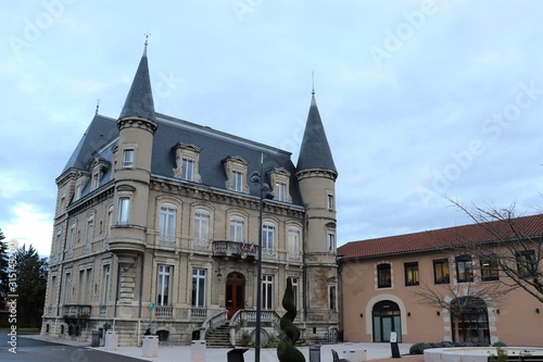 Mairie de la commune de Bourgoin Jallieu - Département de l'Isère - Région Rhône Alpes - France - Vue extérieure