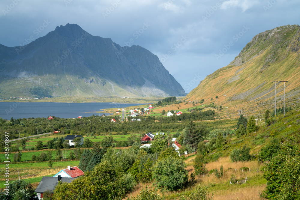 Norwegen Berglandschaft mit Wolken