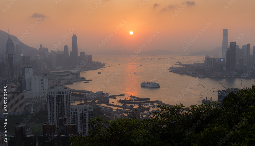 Obraz premium Sunset over Hong Kong