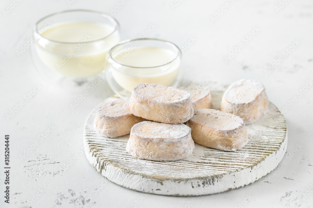Polvorón - Spanish shortbread Polvorón - Spanish shortbread