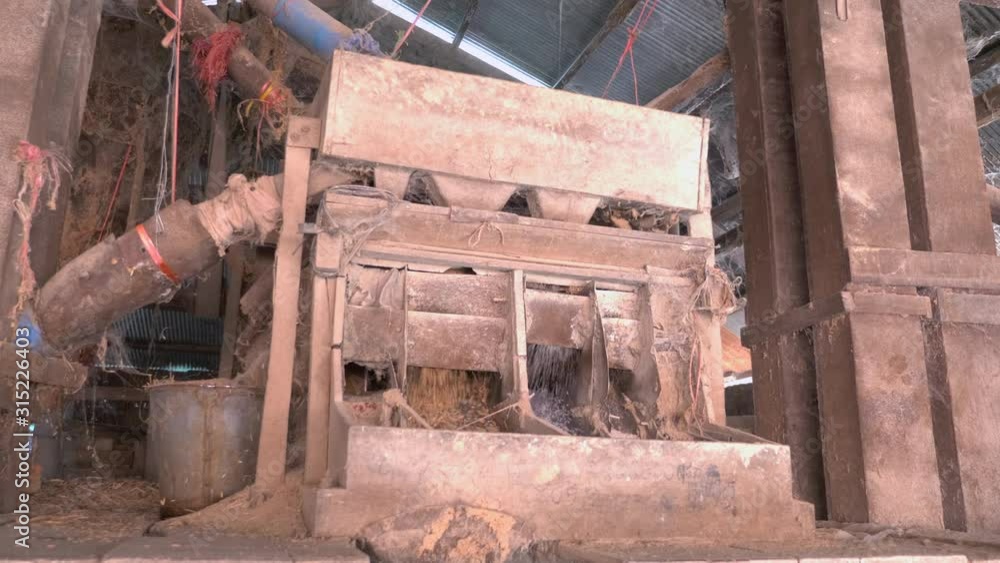 Rice milling system during the different processing steps for produce an edible rice Rice milling system during the different processing steps for produce an edible rice