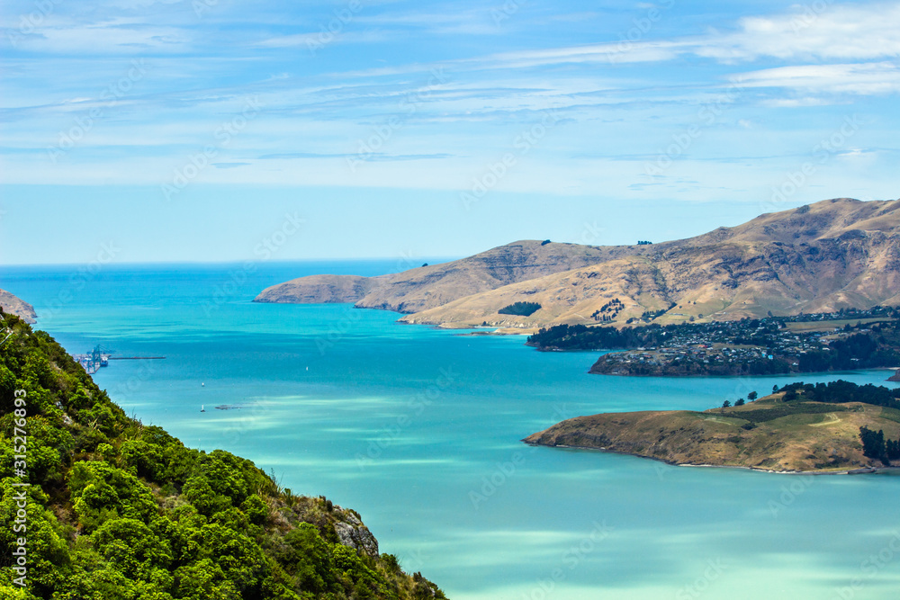 Obraz premium Lyttleon harbour christchurch new zealand landscape