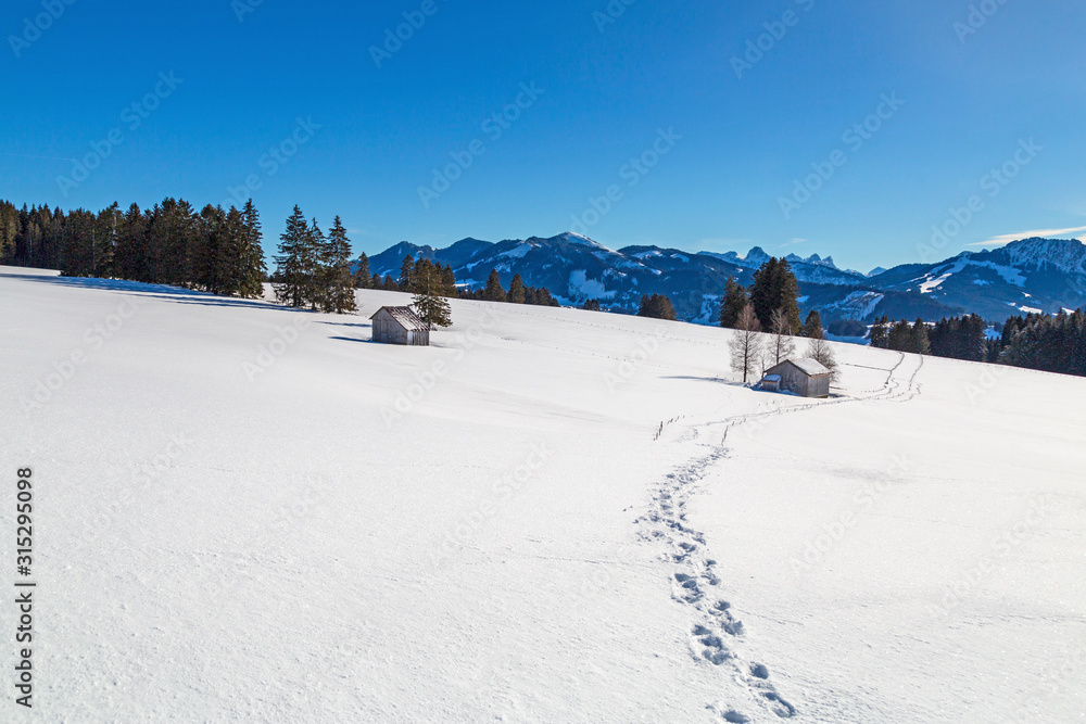Allgäu - Winter - Schnee - Stadel - Weite