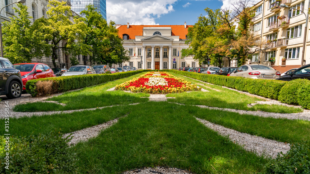 palace in park, Warsaw, Poland palace in park, Warsaw, Poland