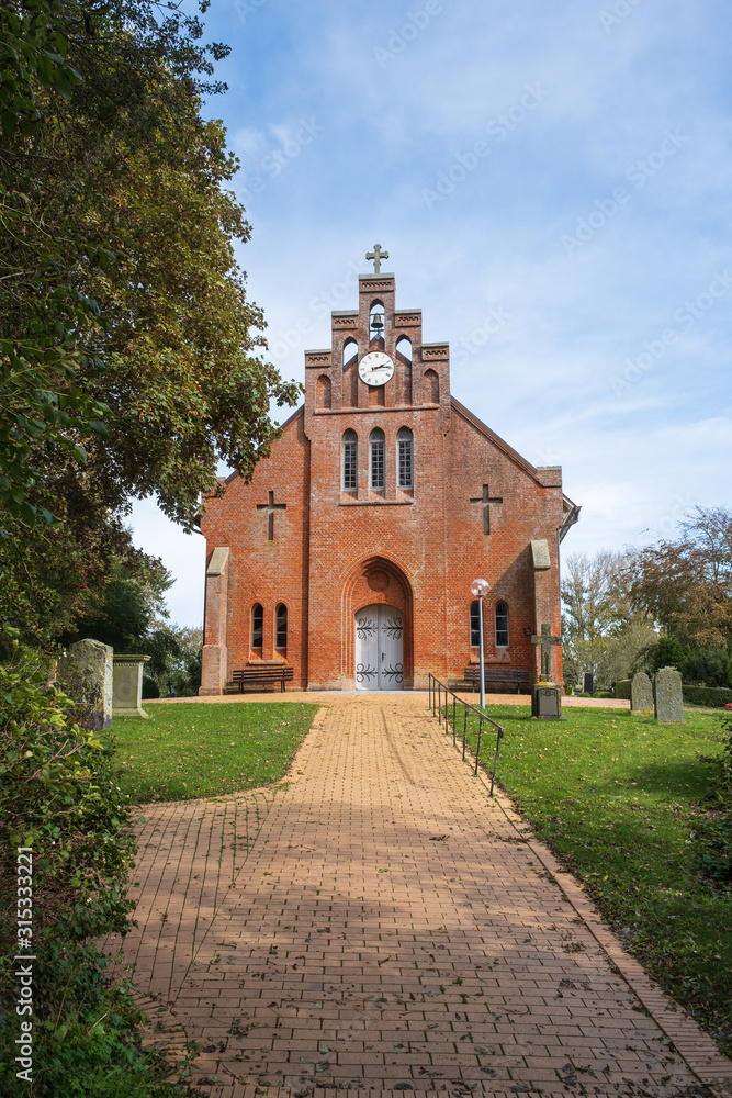 Naklejka premium Blick zur Neuen Kirche der Insel Pellworm/Deutschland