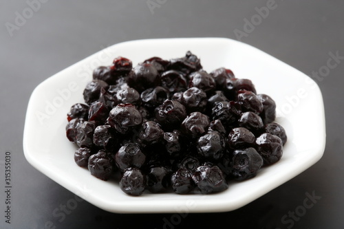  Image of dried blueberries from the United States
