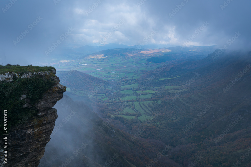 Lookout, Salto del Nervion, Nervion river, Berberana, Burgos, Castilla y Leon, Bizkaia, Basque Country, Spain, Europe