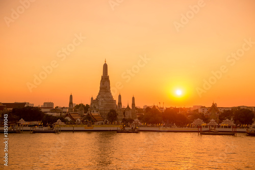 THAILAND BANGKOK WAT ARUN © flu4022